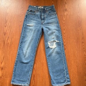 Levi’s straight ankle jean size 24